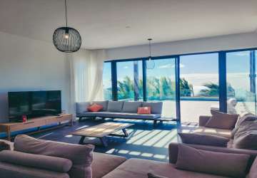  Residential Rental - Long term - Beachfront Penthouse - palmar  